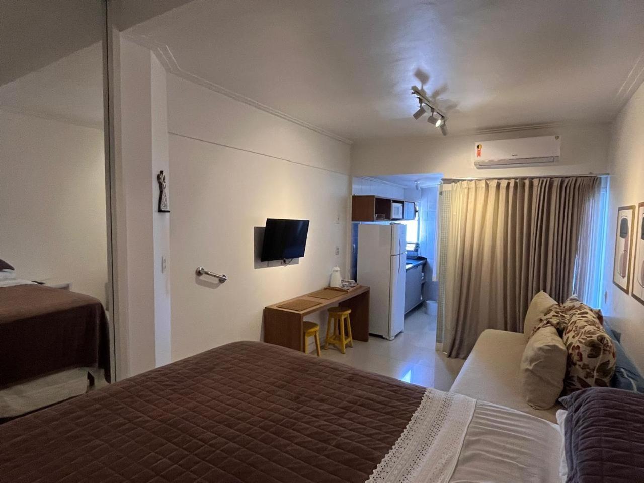 Quarto em Acomodações Particulares Bahia Flat Barra - Frente Mar Salvador